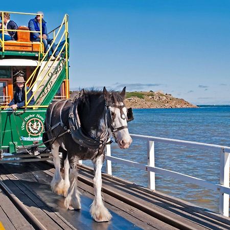 Victor Harbor Holiday Park ภายนอก รูปภาพ